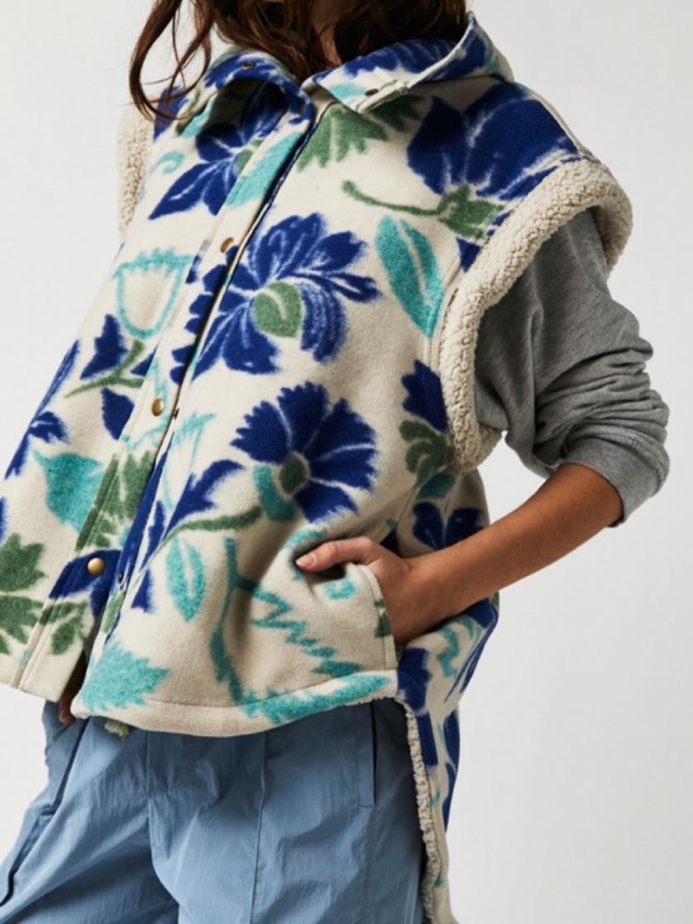Free People Hello Sherpa Fleece Vest Floral Blue Green M $145 - Picture 2 of 6